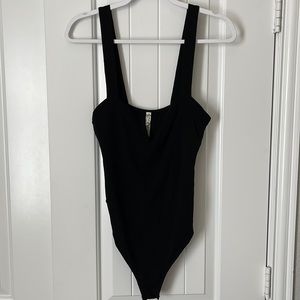 NWOT Free People V-neck bodysuit